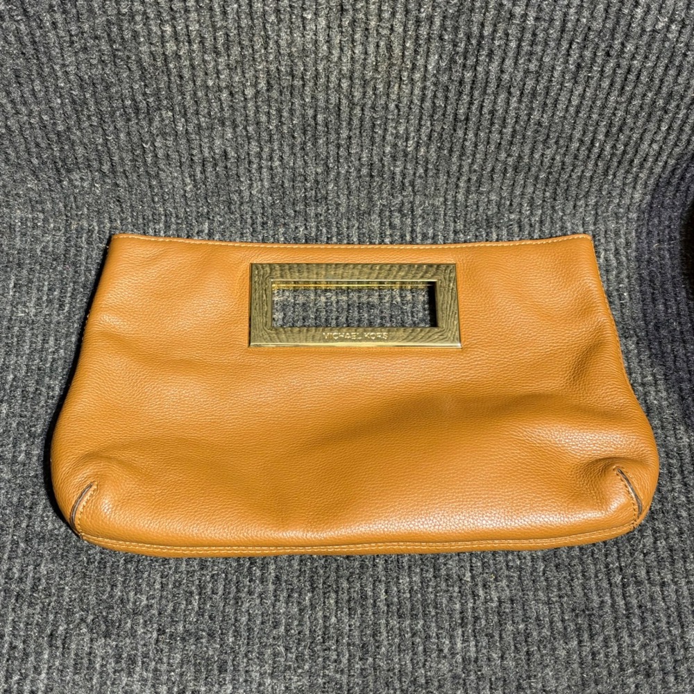 Michael Kors Berkley Clutch Womens OS Tan Brown Pebbled Leather Gold Handle Bag